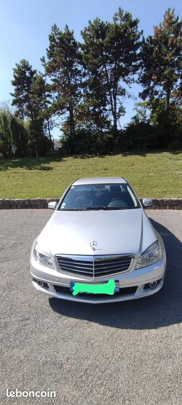 Mercedes-Benz C-Class 2010 photo 2