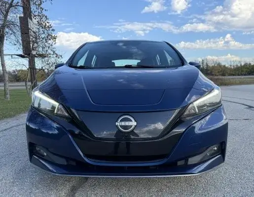 Nissan Leaf 2023 photo 3