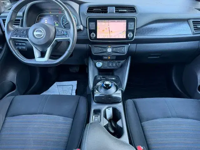 Nissan Leaf 2023 photo 5