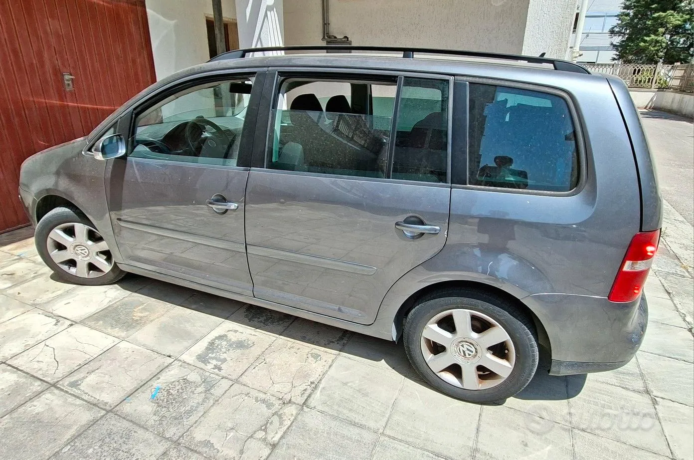 Volkswagen Touran 2006 photo 4