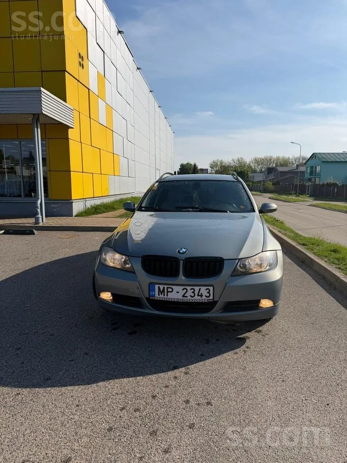 BMW 320