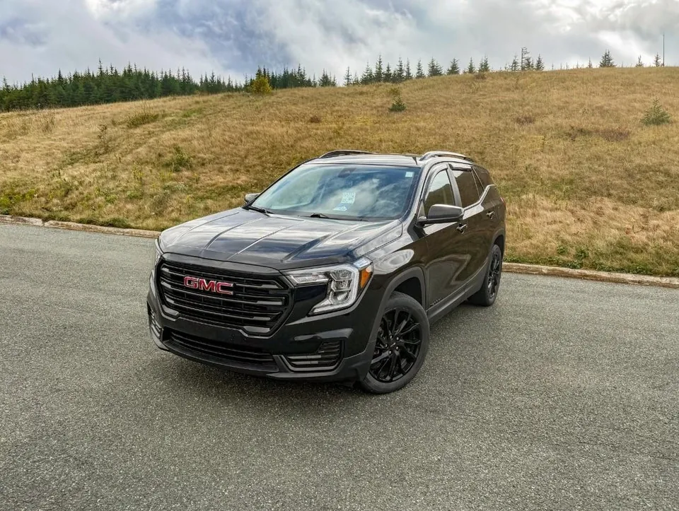 GMC Terrain 2024 photo 2