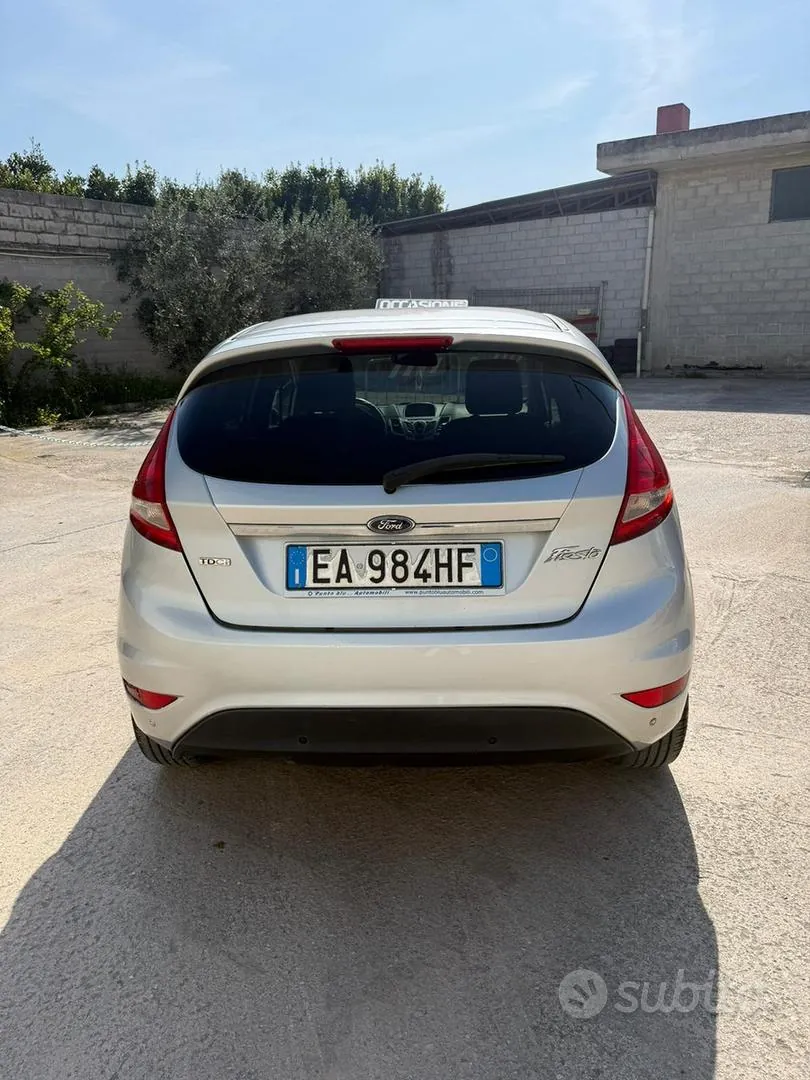 Ford Fiesta 2010 photo 5