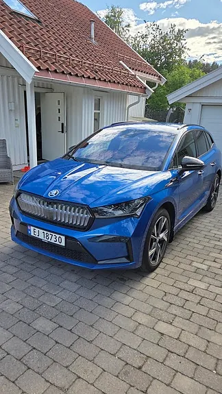Skoda Enyaq 2023 photo 2