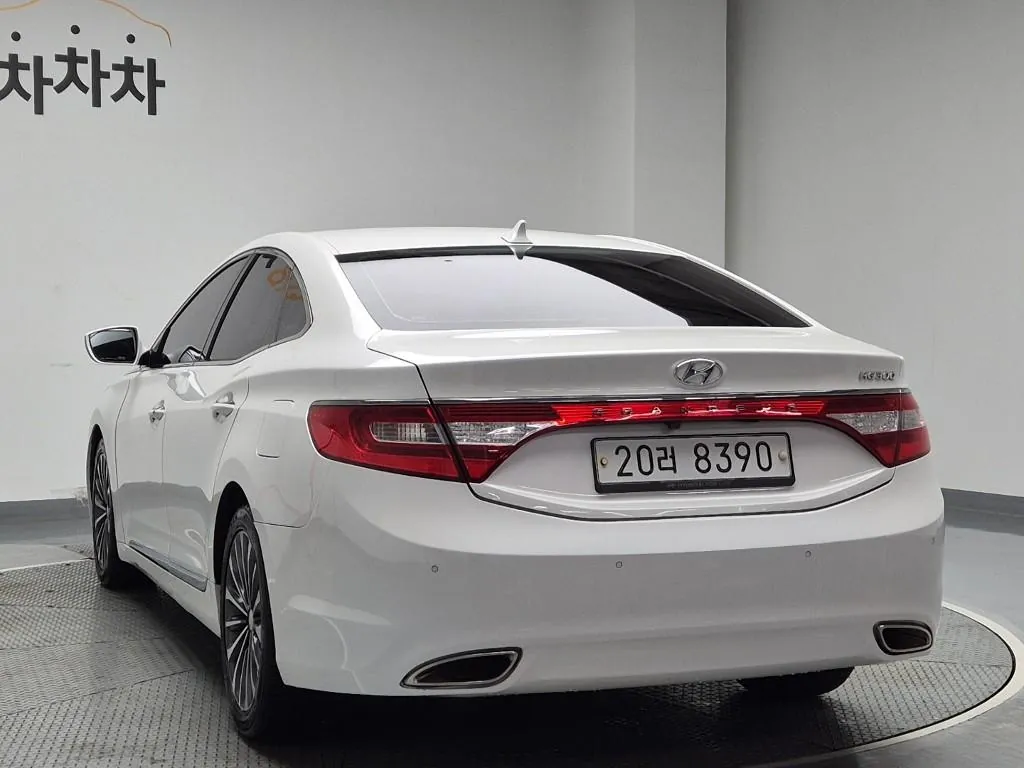 Hyundai Grandeur 2014 photo 2