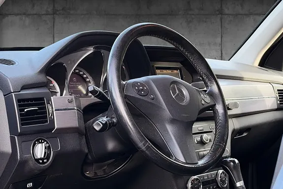 Mercedes-Benz Glk Class 2010 photo 5
