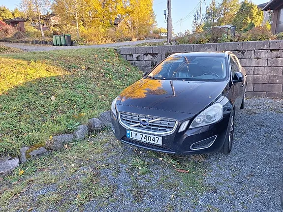Volvo V60 2013 photo 2