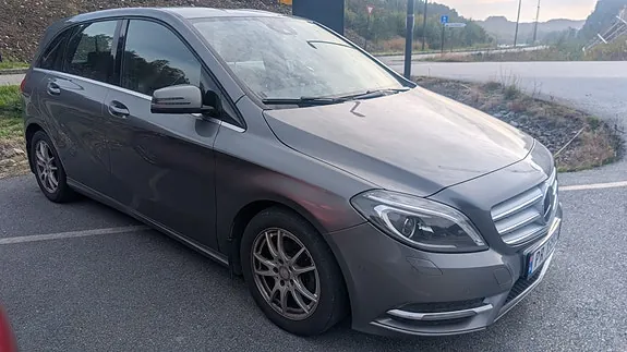 Mercedes-Benz B180