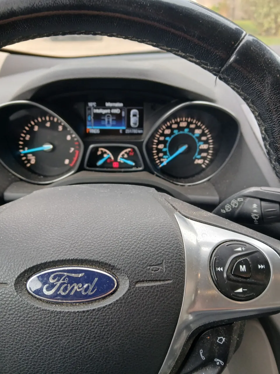 Ford Escape 2013 photo 2