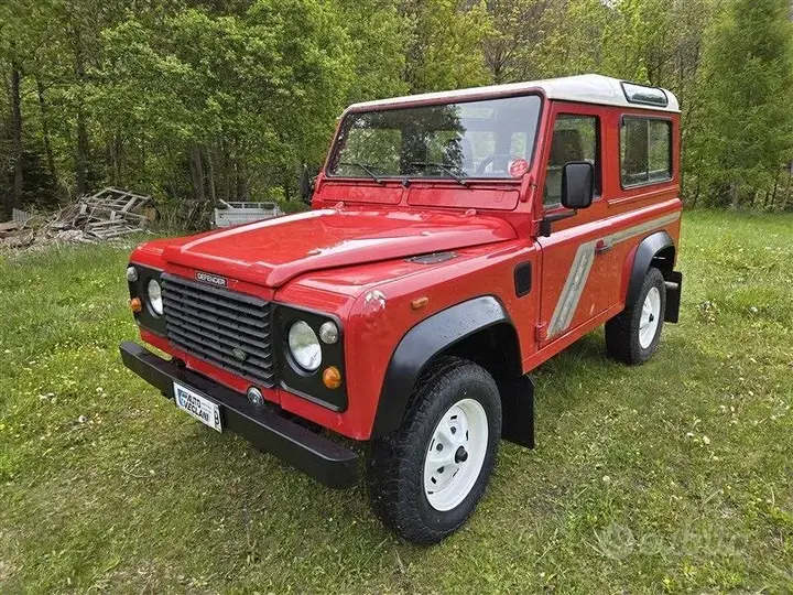 Land Rover Defender