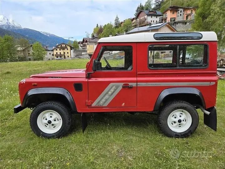 Land Rover Defender 1993 photo 5