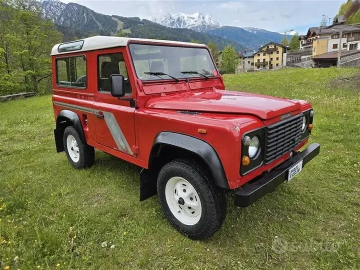 Land Rover Defender 1993 photo 2