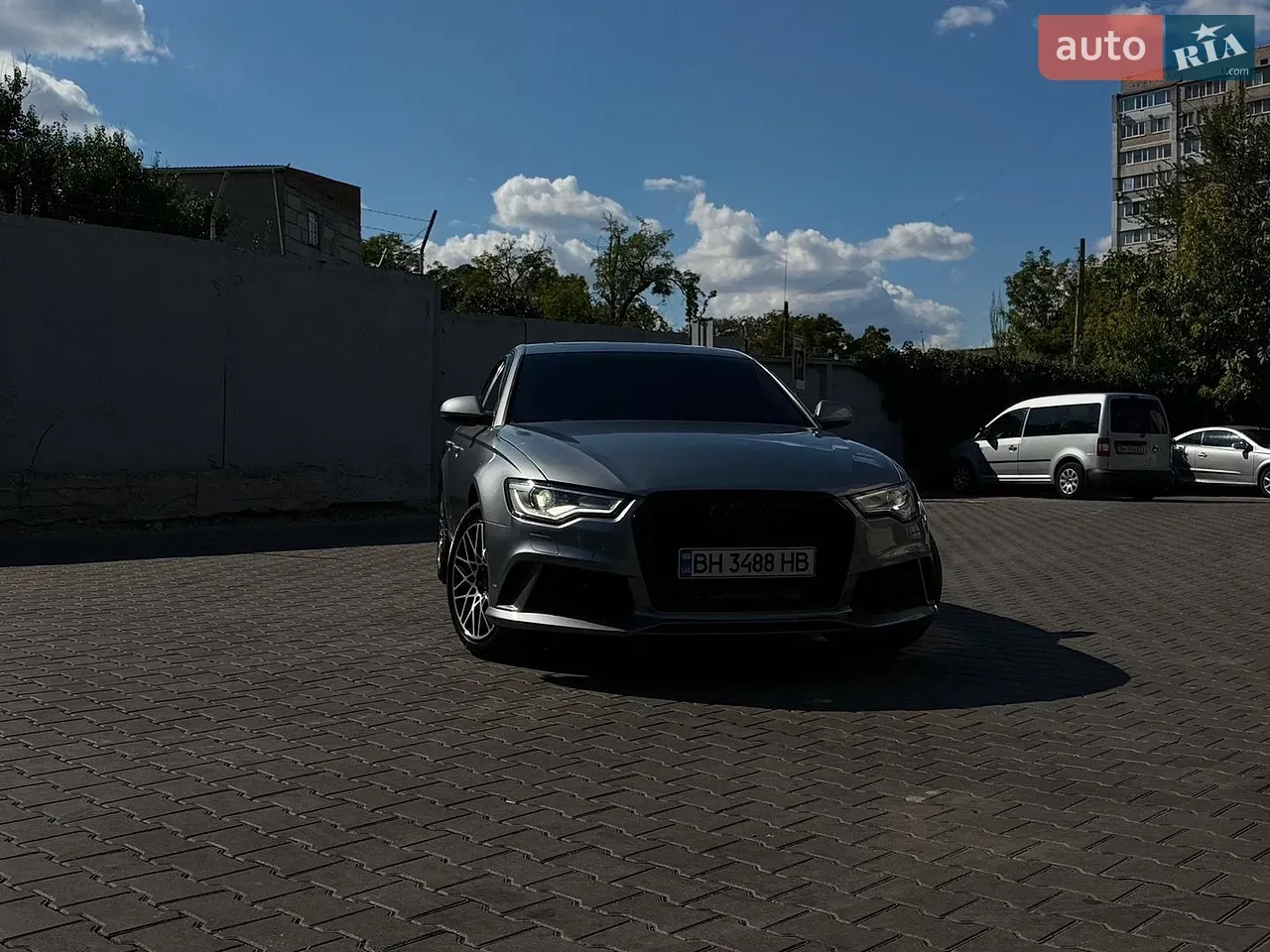 Audi A6 2011 photo 2