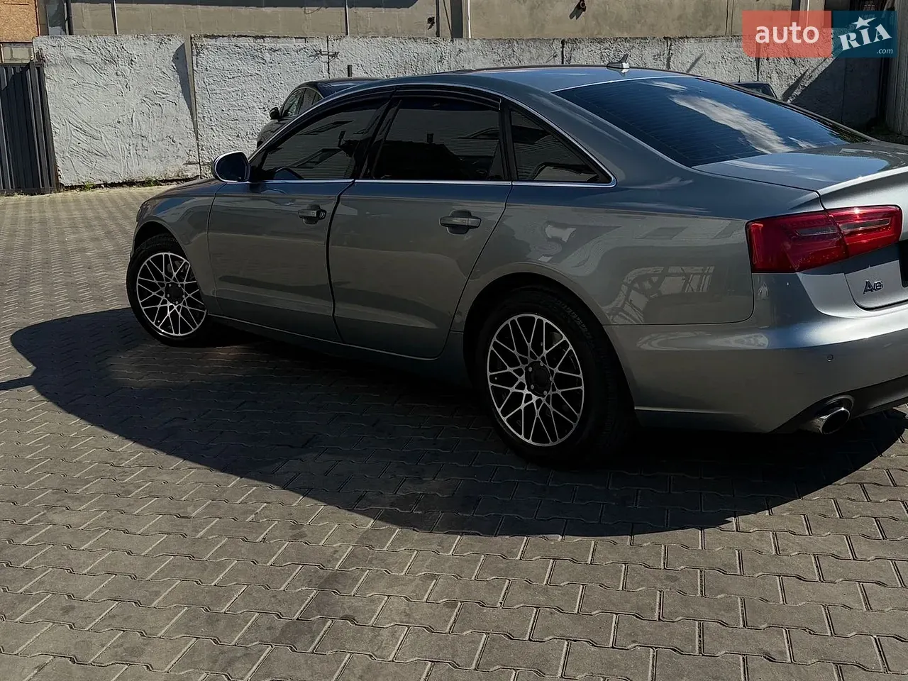Audi A6 2011 photo 5