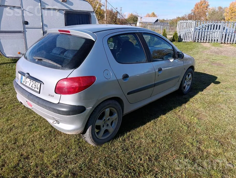Peugeot 206 2001 photo 3