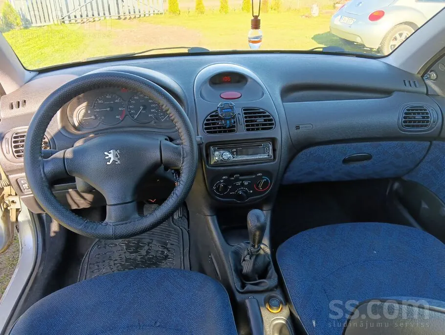 Peugeot 206 2001 photo 5