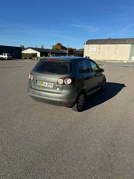 Volkswagen Golf 5 2006 photo 2