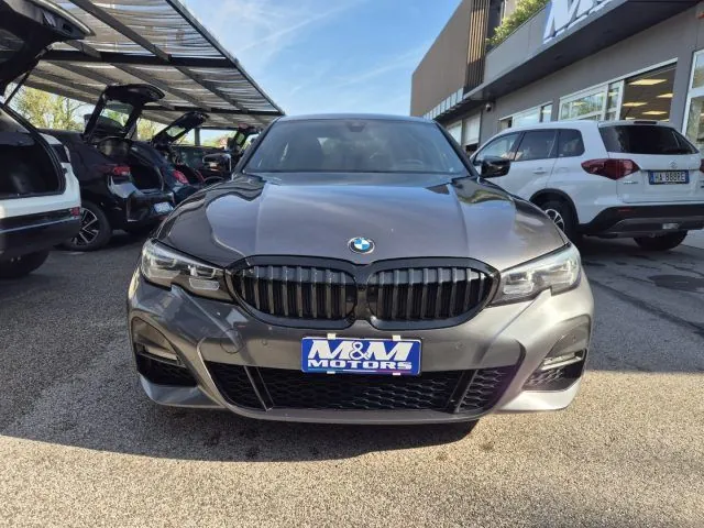 BMW 318D 2021 photo 2