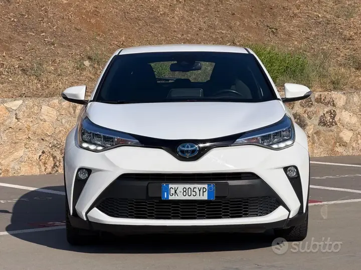 Toyota C-Hr 2022 photo 2