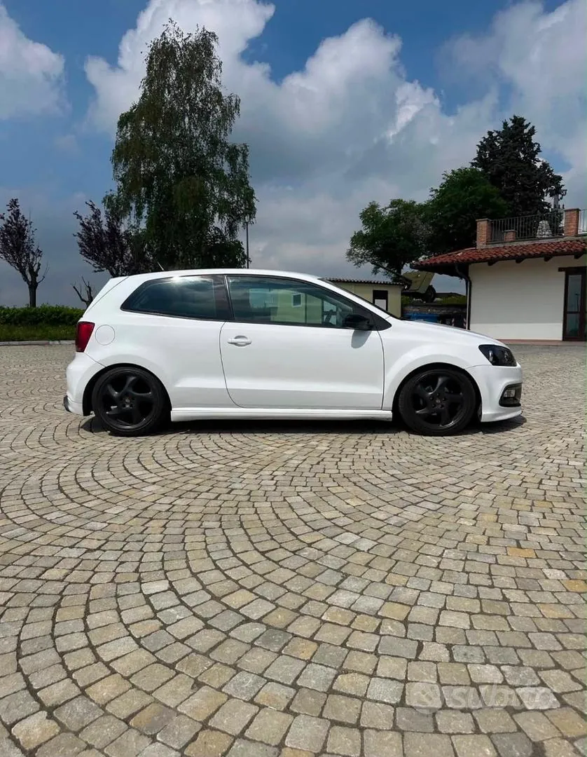 Volkswagen Polo 2011 photo 4