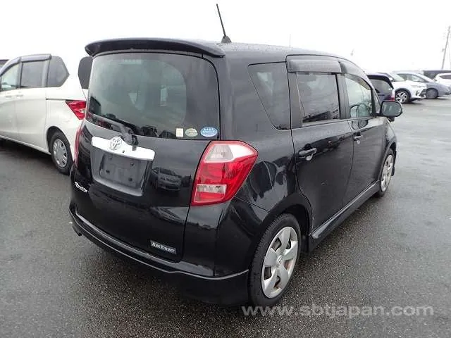 Toyota Ractis 2007 photo 4