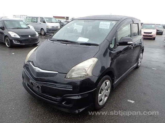 Toyota Ractis 2007 photo 2