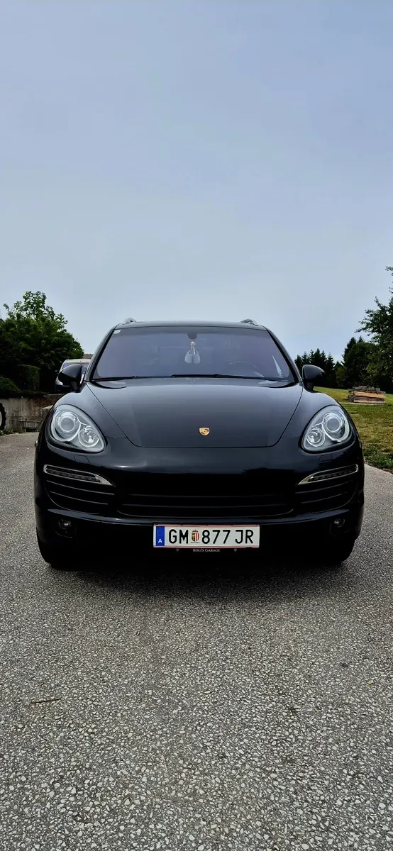 Porsche Cayenne 2010 photo 2