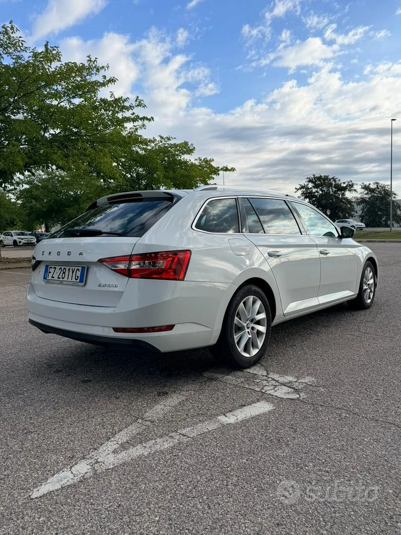 Skoda Superb 2020 photo 2