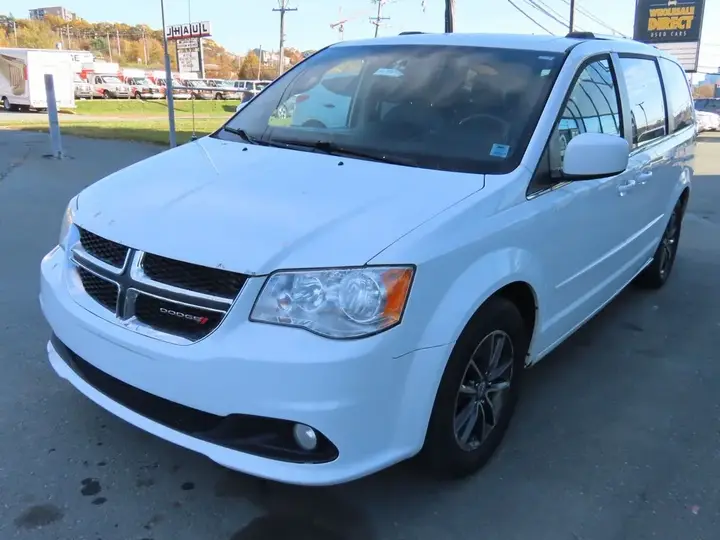 Dodge Grand Caravan 2017 photo 3