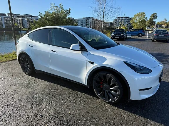 Tesla Model Y 2022 photo 4