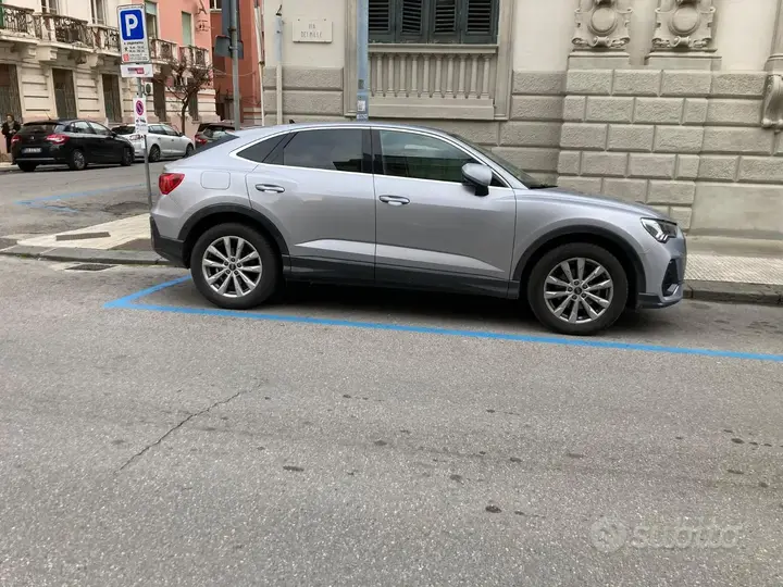Audi Q3 2023 photo 3
