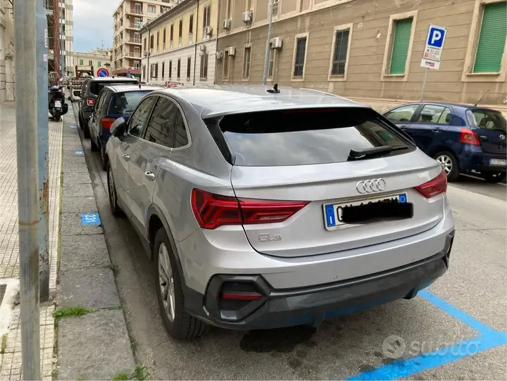 Audi Q3 2023 photo 2