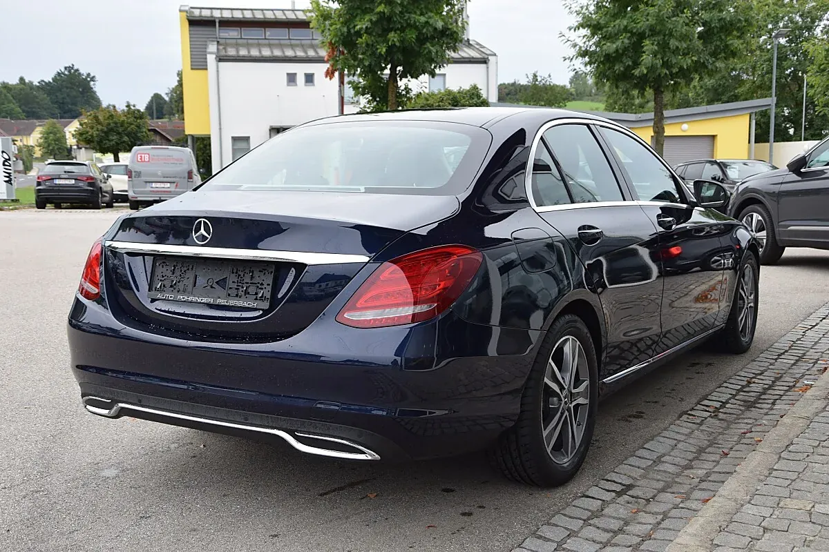 Mercedes-Benz C-Class 2017 photo 3