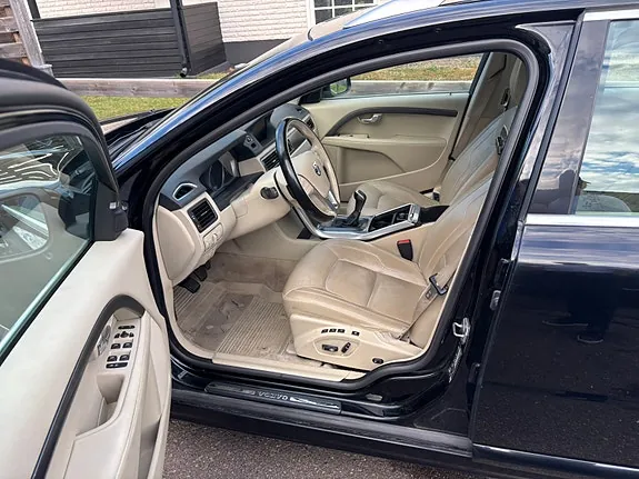 Volvo V70 2015 photo 5