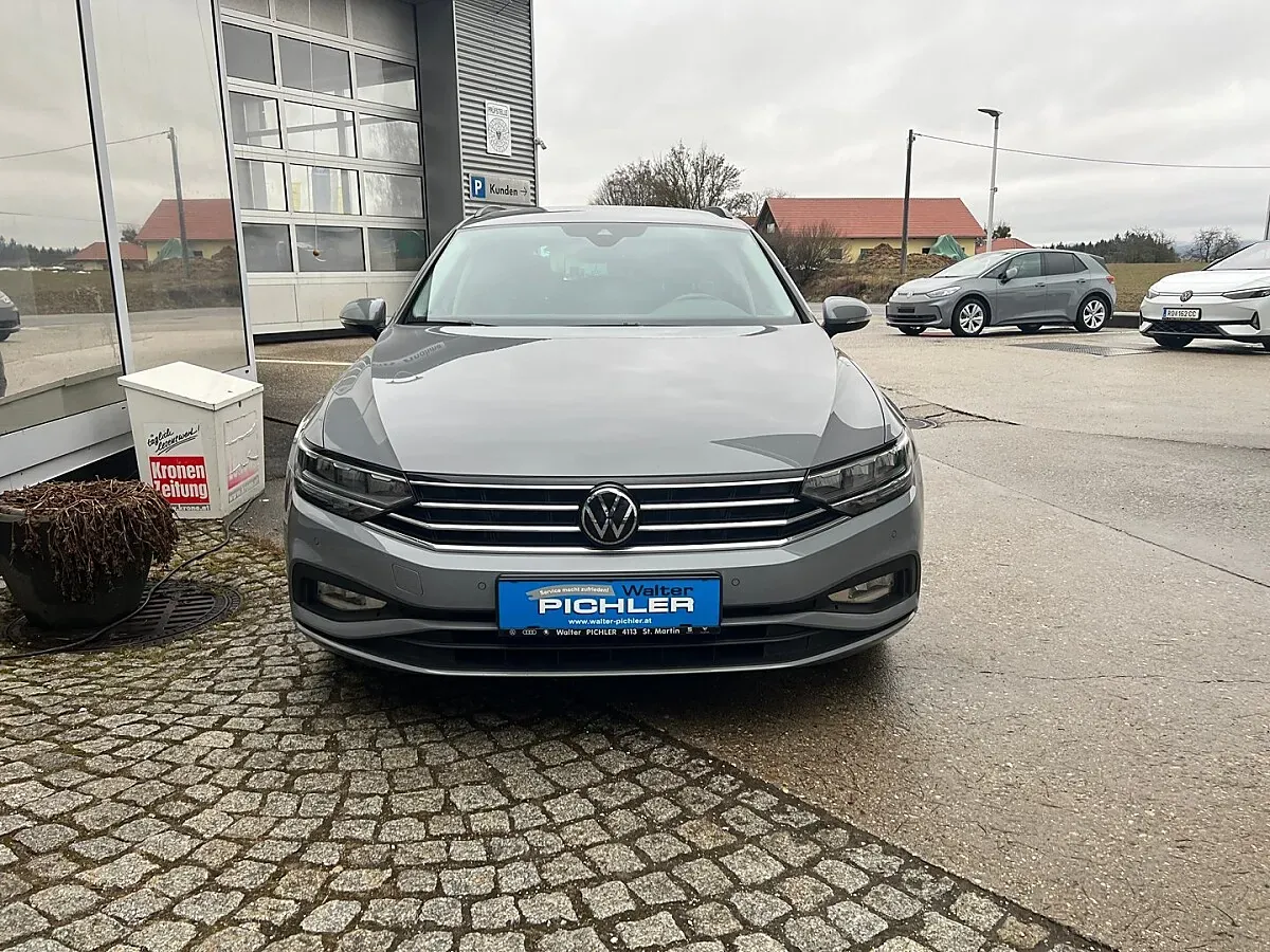 Volkswagen Passat 2022 photo 2