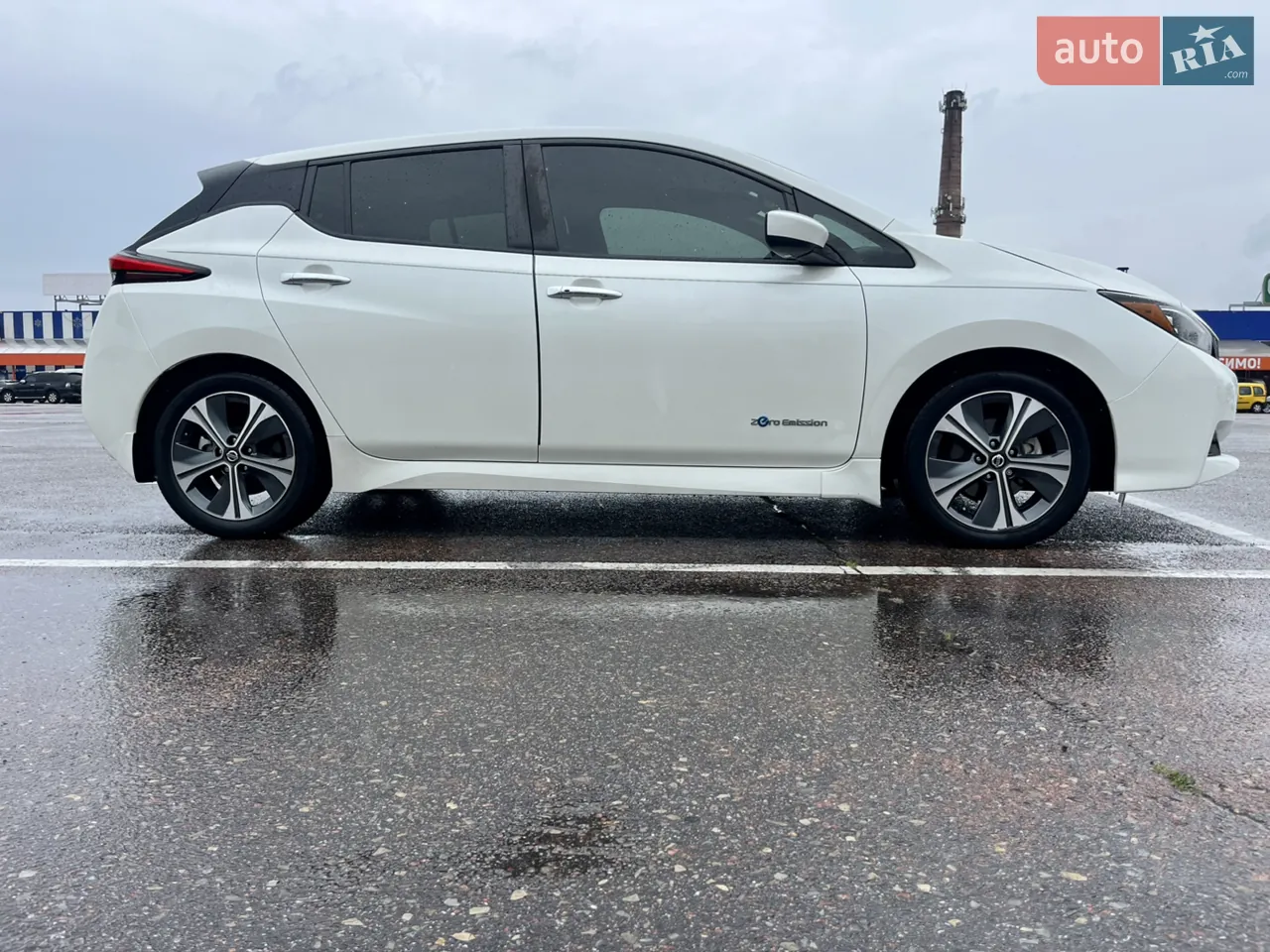 Nissan Leaf 2019 photo 2