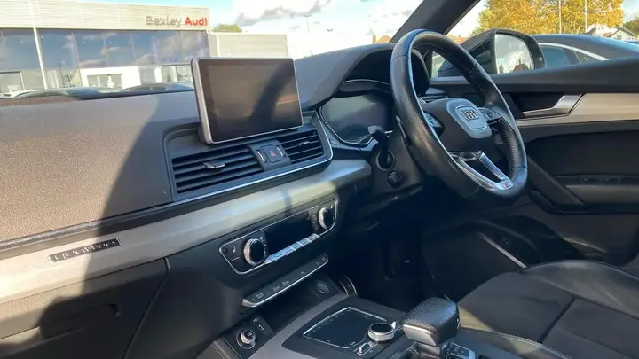 Audi Q5 2020 photo 2