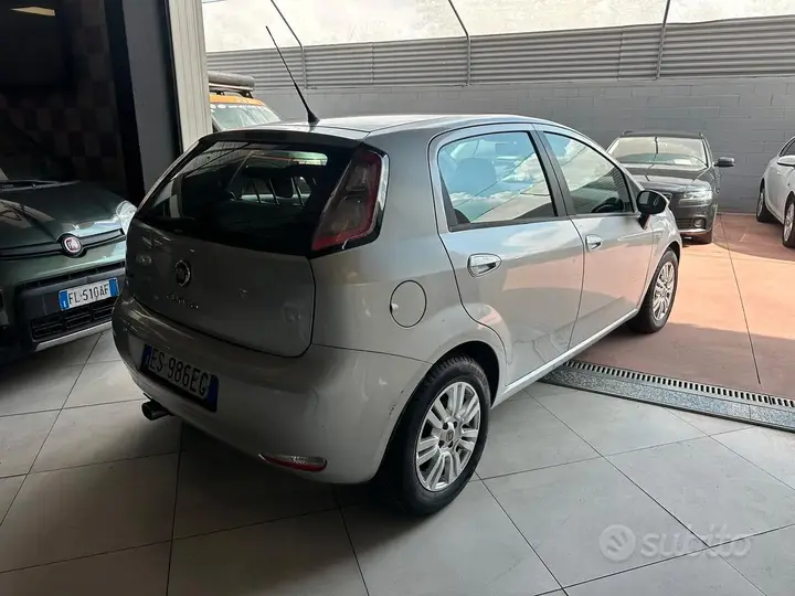Fiat Punto 2013 photo 4