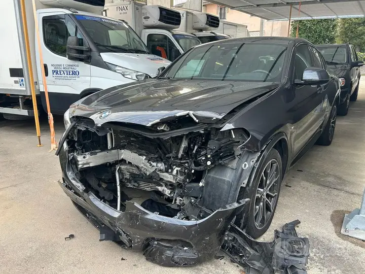 BMW X4 2019 photo 2