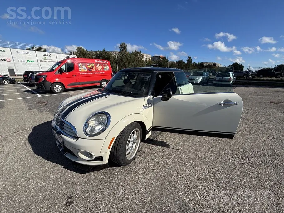 Mini Cooper 2011 photo 2