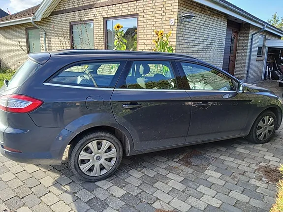 Ford Mondeo 2012 photo 4
