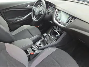 Opel Grandland X 2019 photo 2