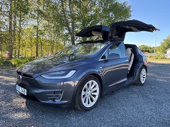 Tesla Model X 2020 photo 2