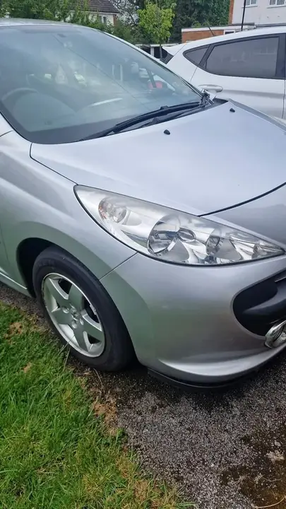 Peugeot 207 2009 photo 5
