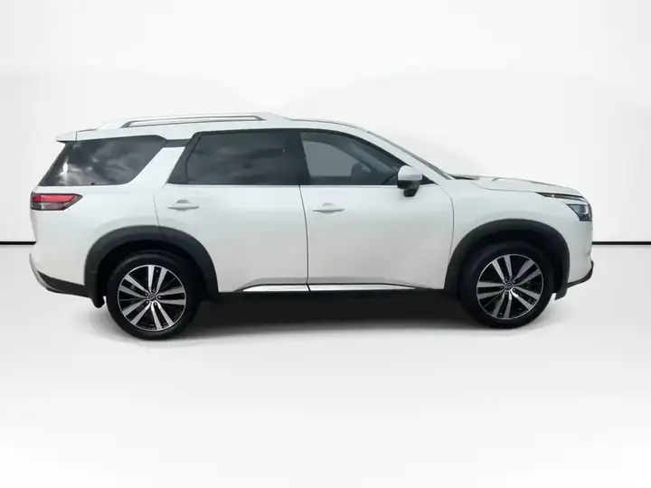 Nissan Pathfinder 2024 photo 2