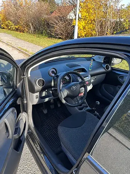 Toyota Aygo 2011 photo 3
