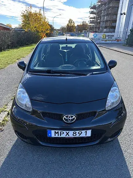 Toyota Aygo 2011 photo 2