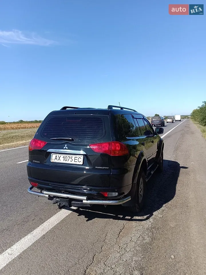 Mitsubishi Pajero Sport 2011 photo 3
