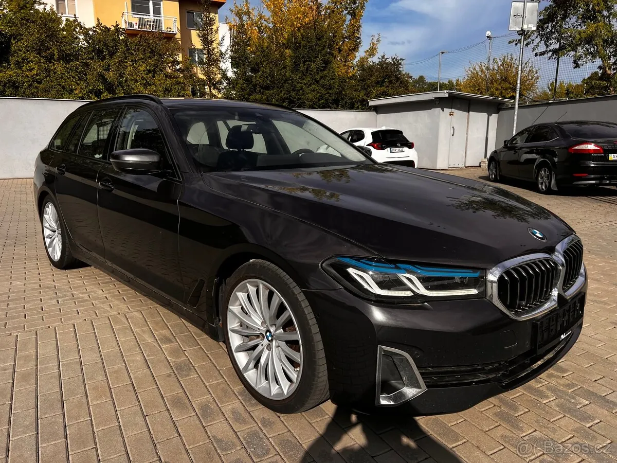 BMW 5 Series 2021 photo 2