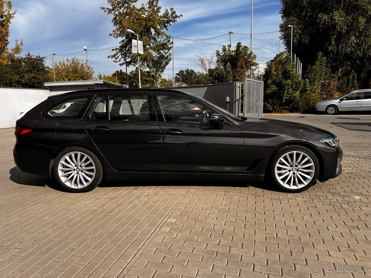 BMW 5 Series 2021 photo 5